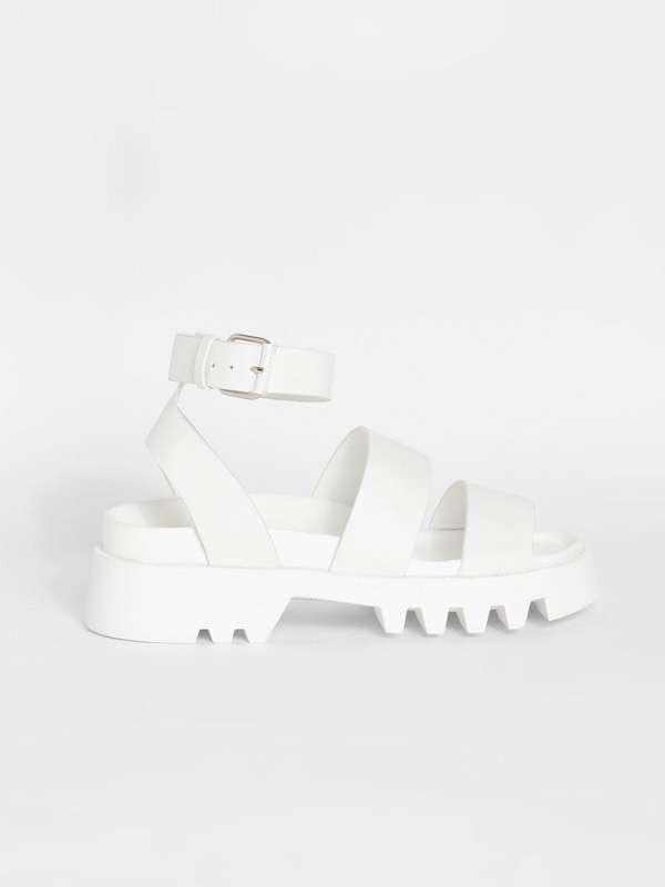 Strappy chunky sales sandals