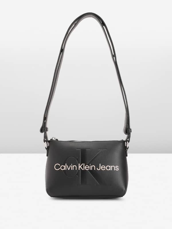 Calvin Klein MUST SMALL SHOULDER BAG - Handbag - black - Zalando.co.uk-cacanhphuclong.com.vn