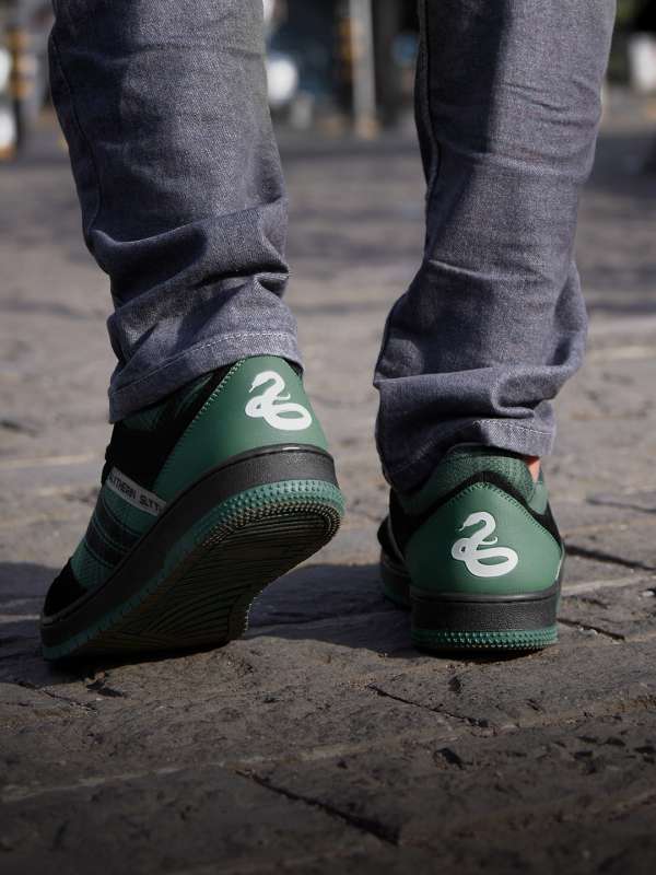 Skate sneakers discount online store