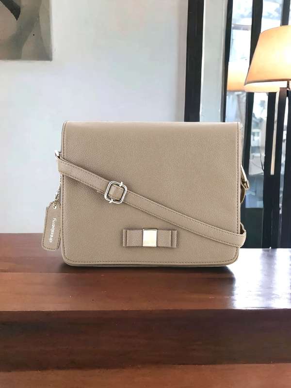 Dressberry sling bags myntra best sale