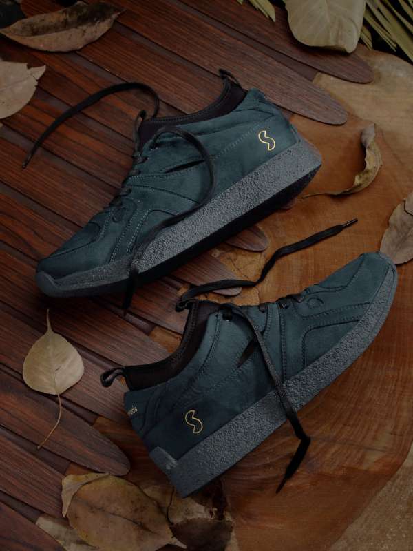 yeezy shoes myntra
