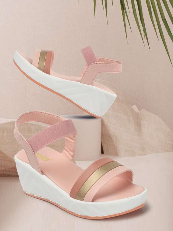 Hot new arrivals pink wedges