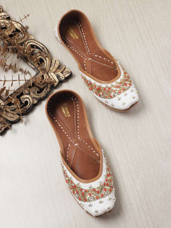 Beaded flats 2025