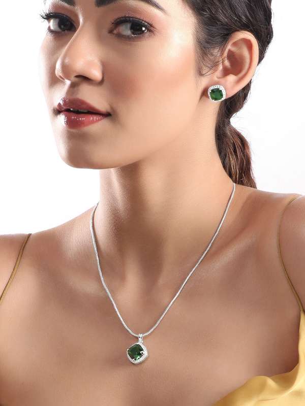 Tanishq pendant discount sets with chain