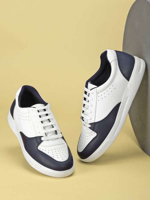 Paragon white deals canvas shoes