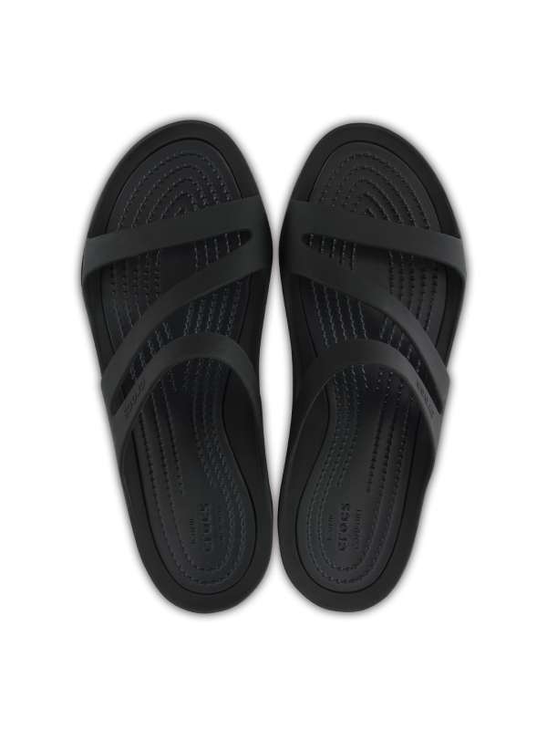 Crocs black solid open hot sale toe flats