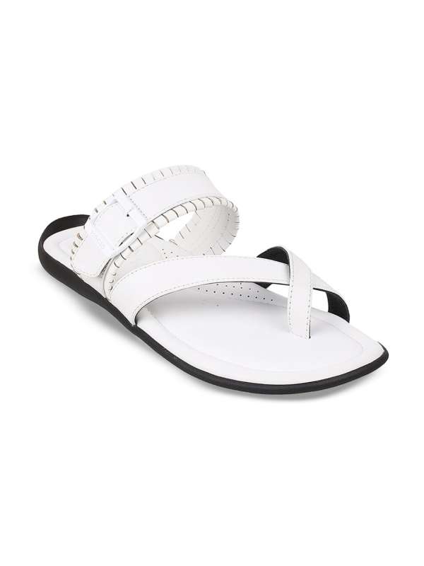 Mochi white deals chappal