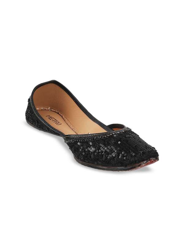 Myntra mojaris discount