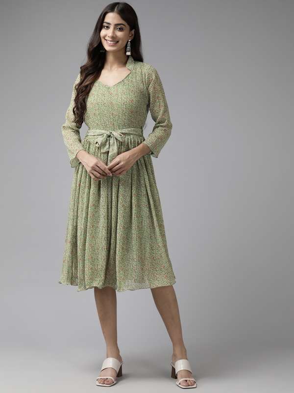 Aarika dress online 2025