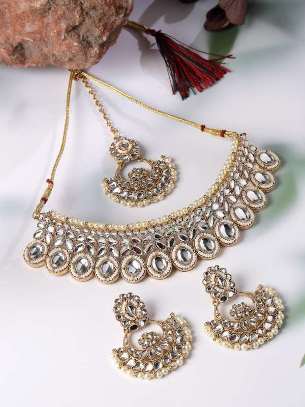 Golden White Metal Necklace Set 6807006.htm Buy Golden White Metal Necklace Set 6807006.htm online in India