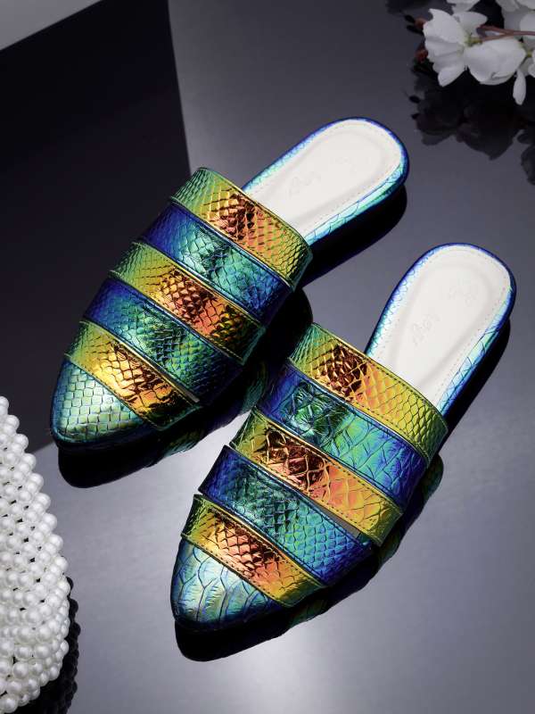 Pointed hotsell toe slides