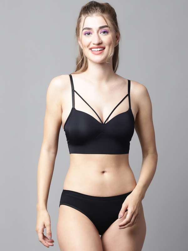 Buy online Black Solid Bras And Panty Set from lingerie for Women by  Prettycat for ₹539 at 46% off