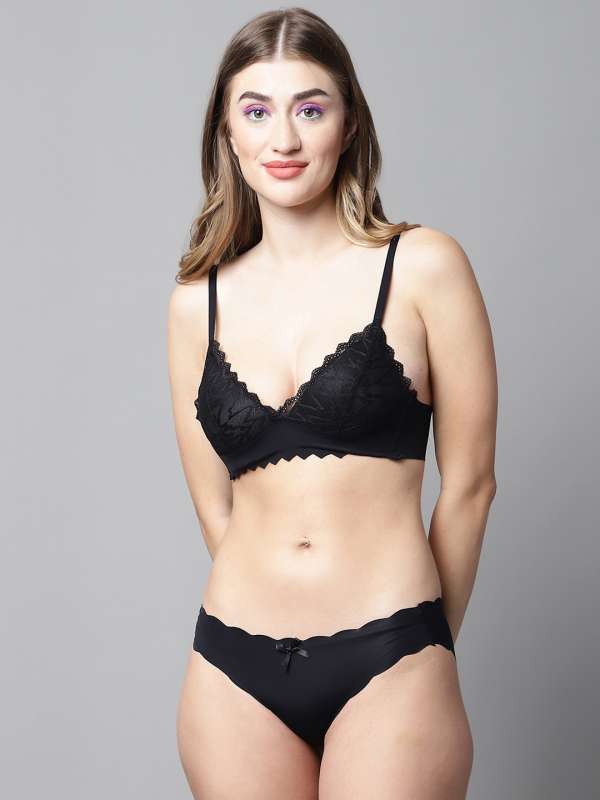 Buy PrettyCat Black Lace Bralette & Panty Set for Women Online