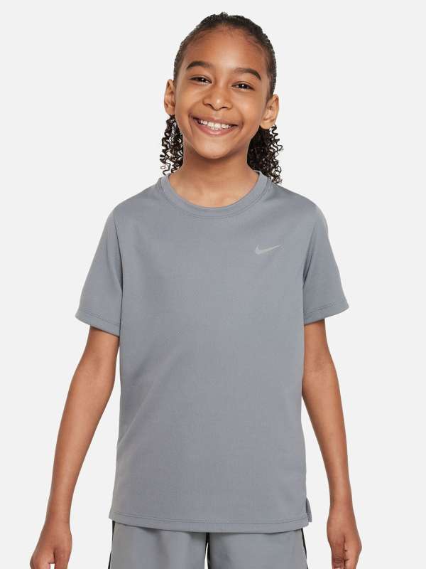 Nike boys on sale tshirt
