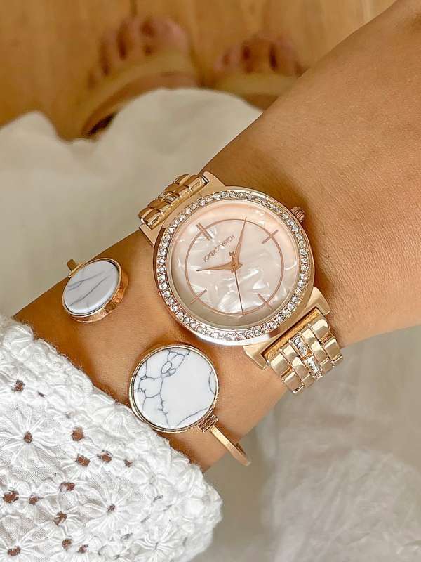 Ladies watches under 2000 rupees online
