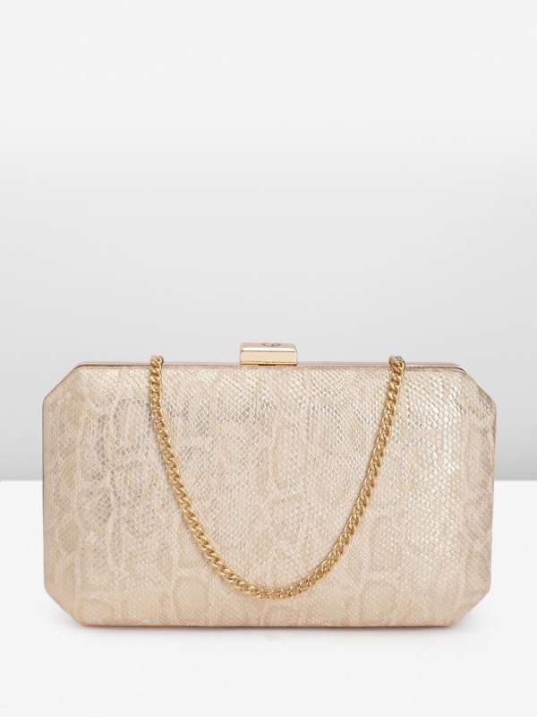 Caprese best sale clutches myntra