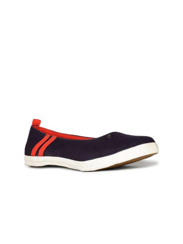 Bata canvas shoes price clearance