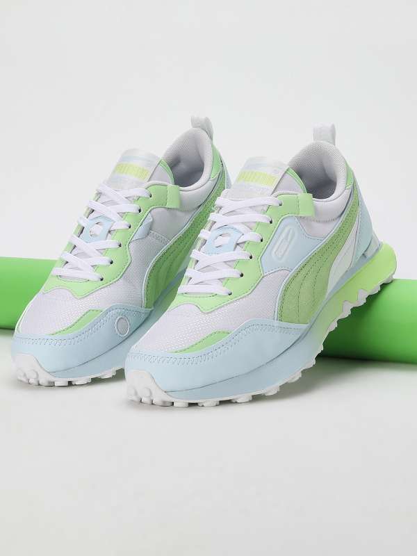 Puma discount beach shoes