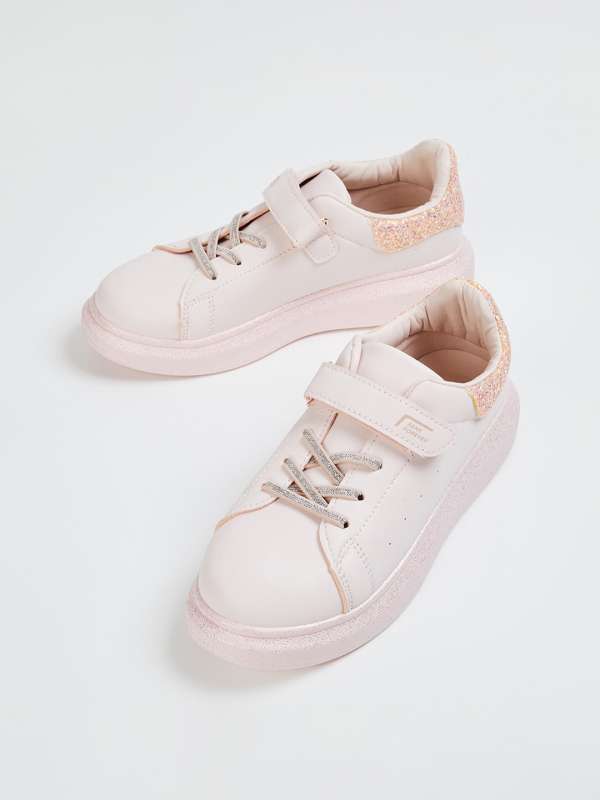 Sneakers for girls cheap on myntra