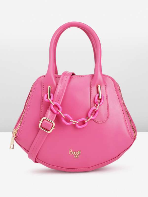 Myntra handbags baggit store