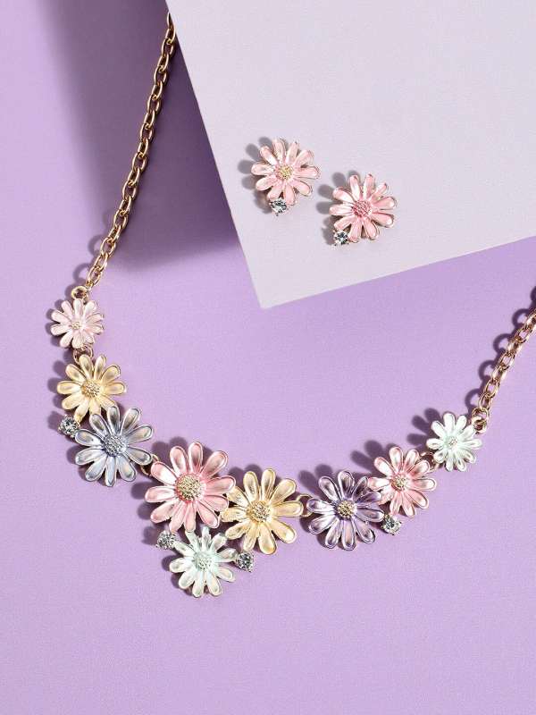 Myntra on sale flower jewellery