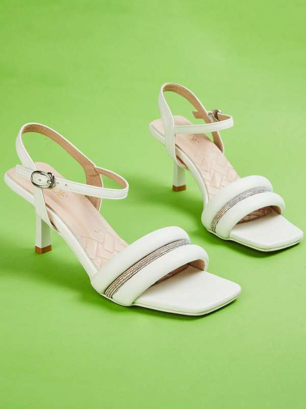 White strappy pumps top