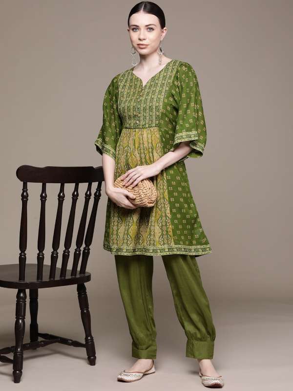 Ritu wears online sales
