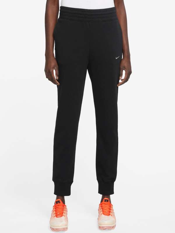 Nike - Sportswear Club Fleece Jogging Pants Women black at Sport
