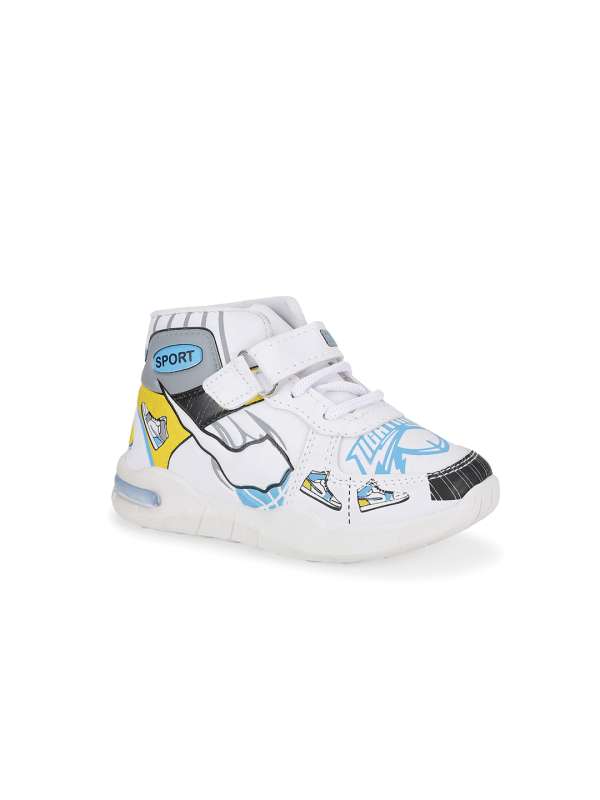 Sneakers below 500 outlet