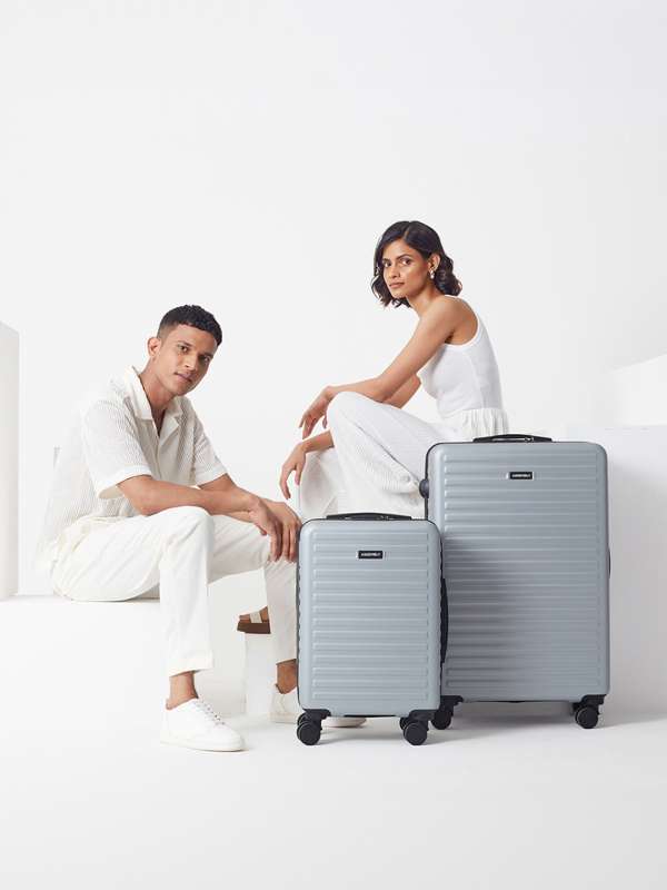 Newfeel trolley bags discount