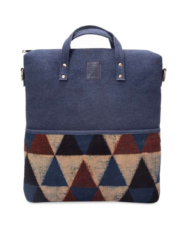 Big bazaar top backpack sale