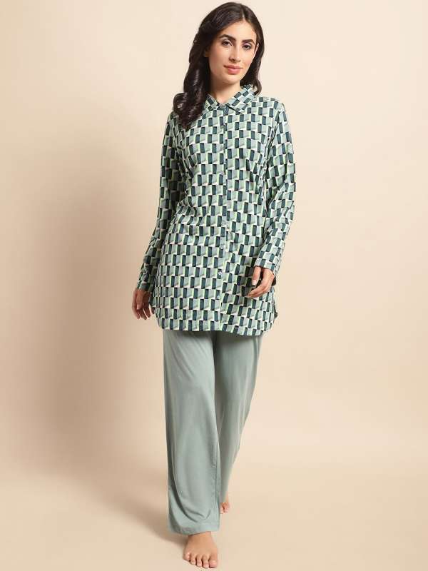 Kanvin nightwear top