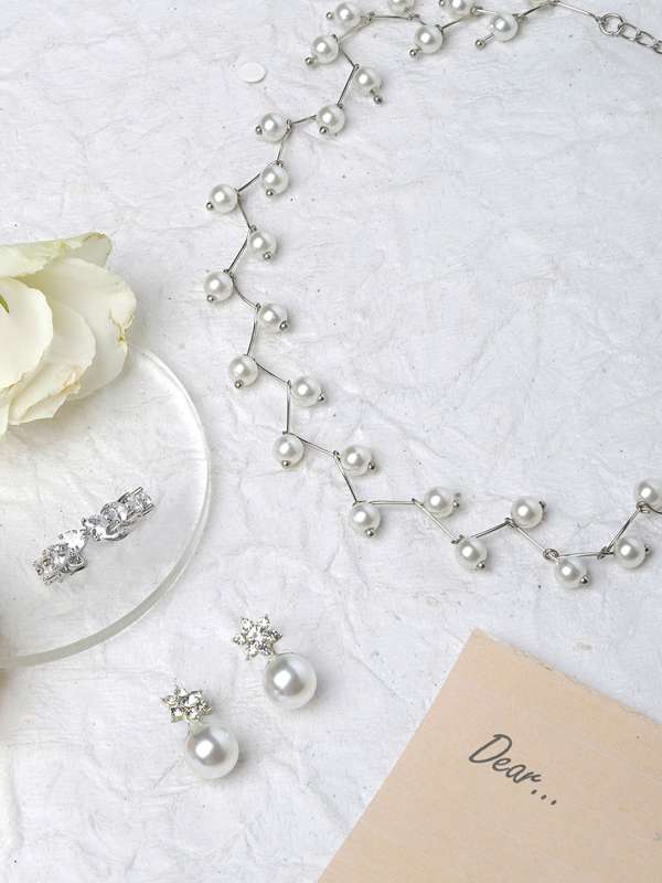 Sia artificial jewellery shop