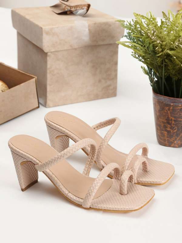 Nude online color sandals
