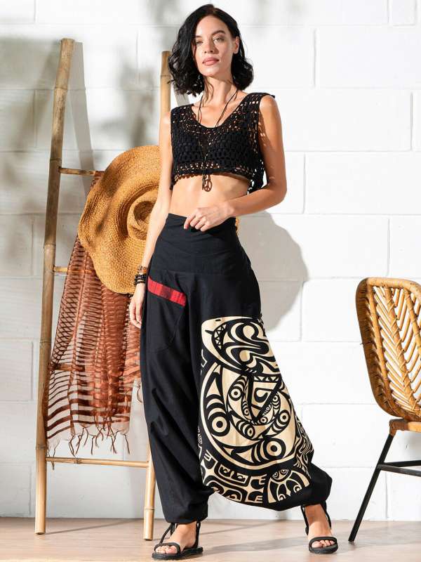 Loving this Dashiki harem pants by Rahyma Sleek off the hook Dashiki  Harempants  Africanprint S  African fashion African inspired fashion  African clothing