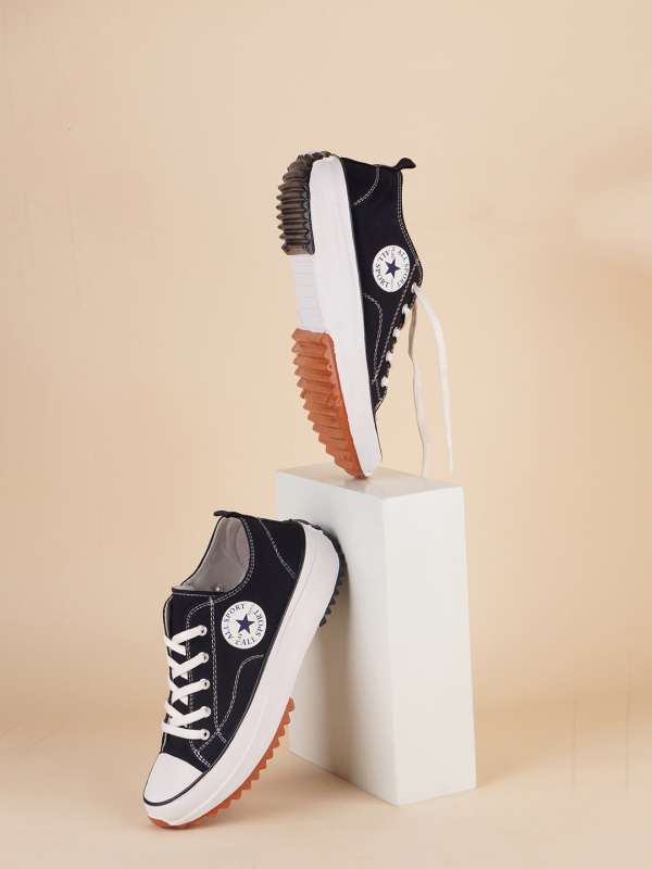 Shoes buyers near discount me