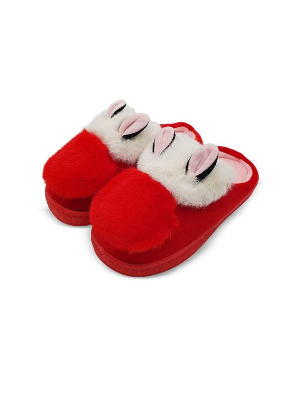 Fur slippers clearance myntra