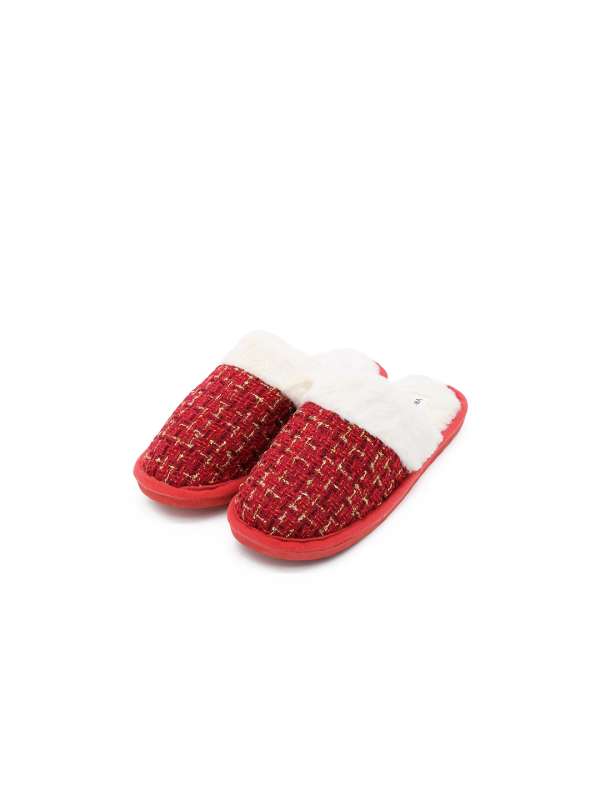 Fur slippers hotsell myntra