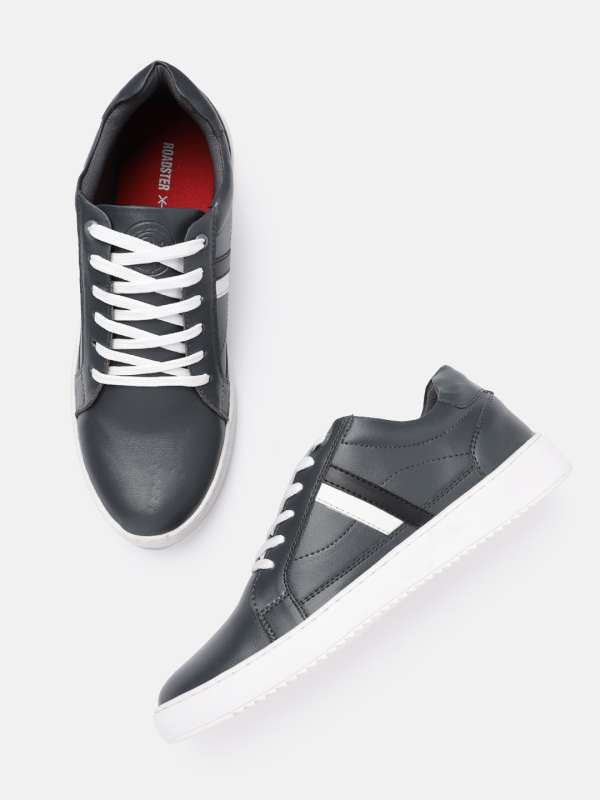 Roadster black casual shoes top