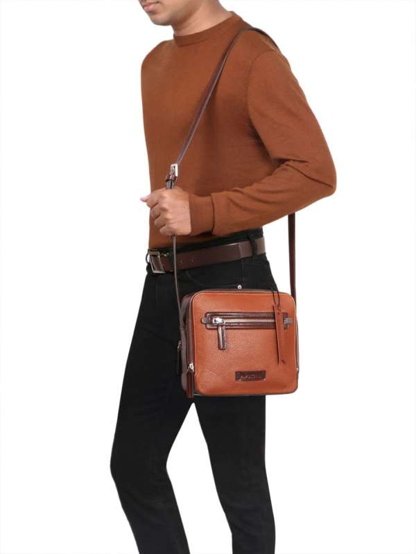 Levi's messenger bag outlet