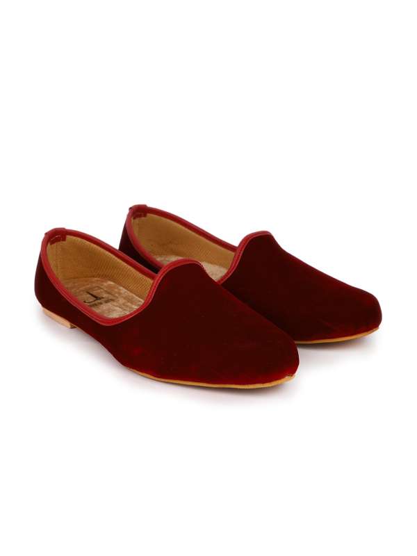 Maroon velvet hotsell sneakers