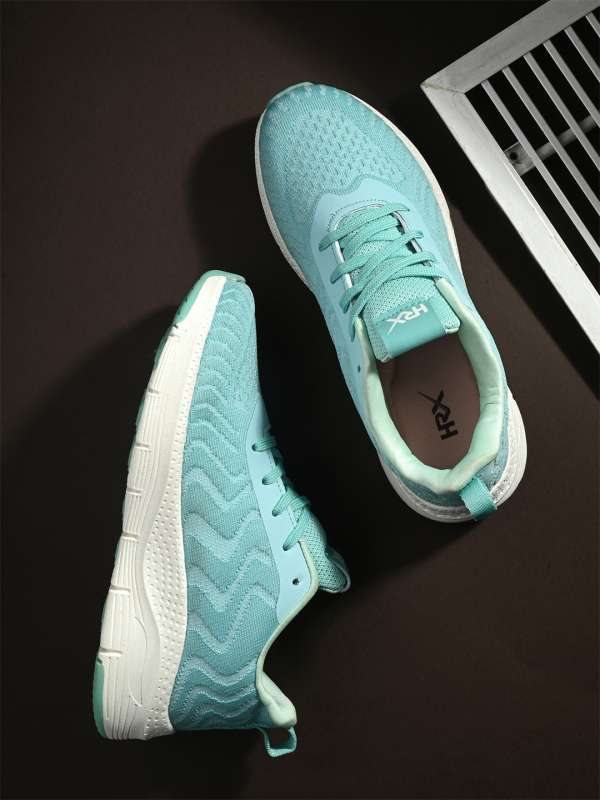 Nike sea green shoes 2025
