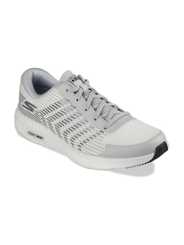 Skechers go on sale run online india
