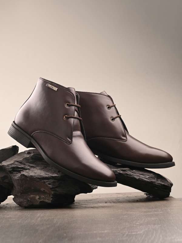 Mens desert boots top black