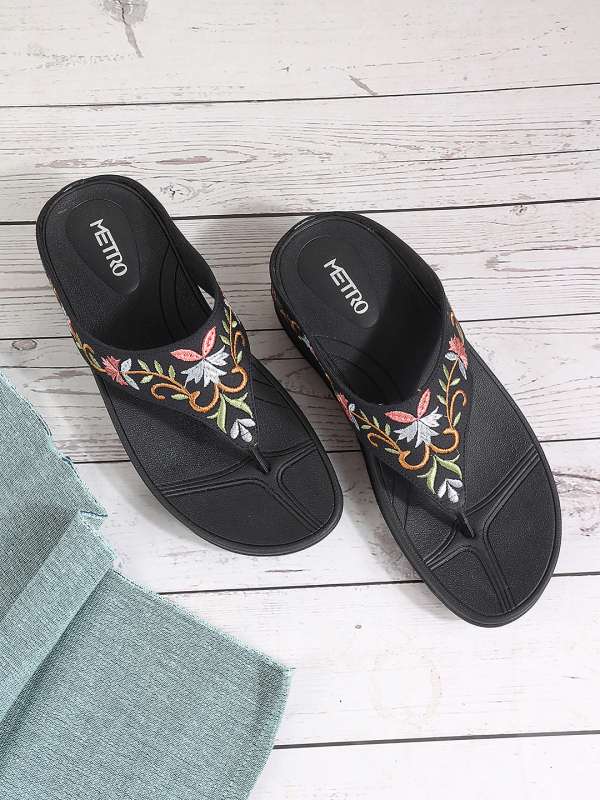 Metro ethnic footwear best sale