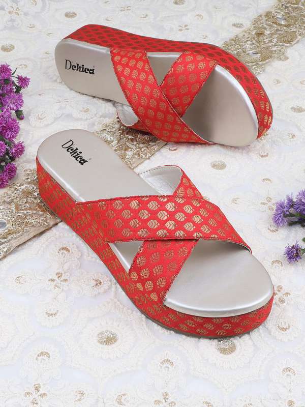 Girls clearance 2025 sandals