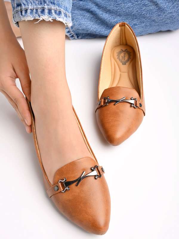 Girls tan shoes store