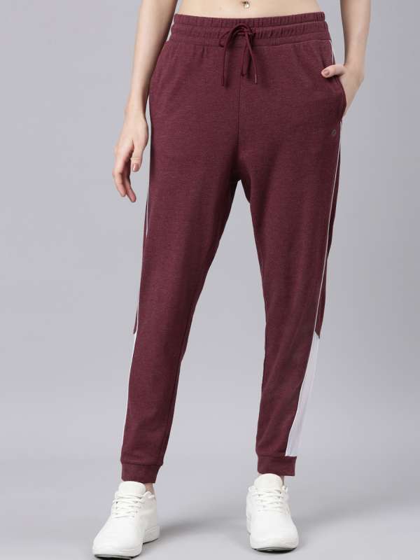 Women's Maroon Solid Relaxed Fit Dry Fit Gym Joggers – Fitkin