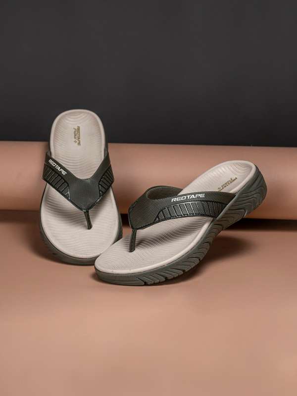 Red tape cheap sandals myntra