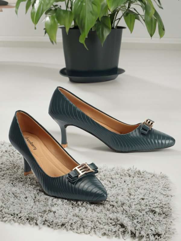 Buy navy deals heels